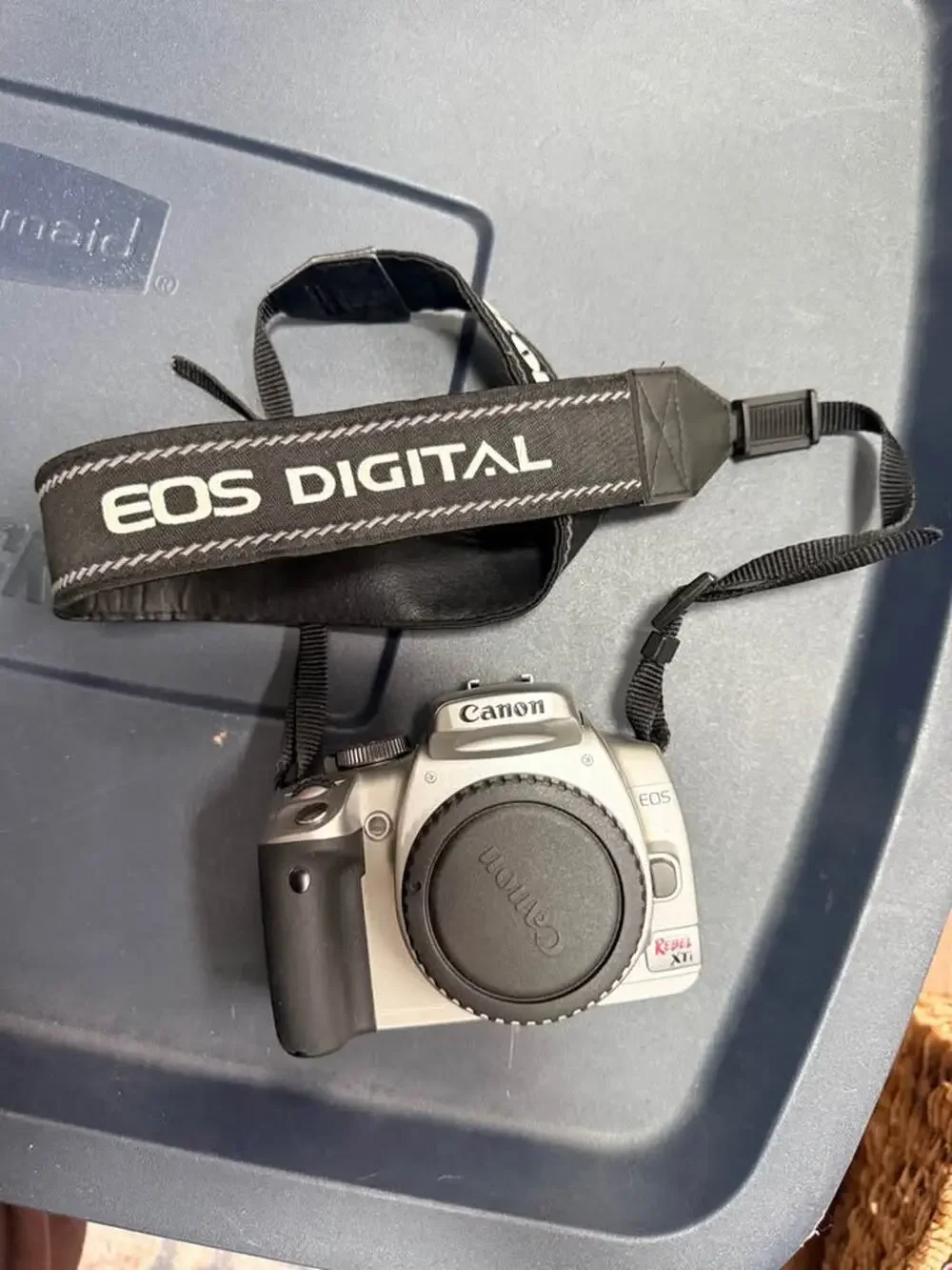 Canon EOS‎ Digital Rebel XTi Camera Body